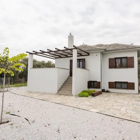 The Olive Nyaraló Koropí